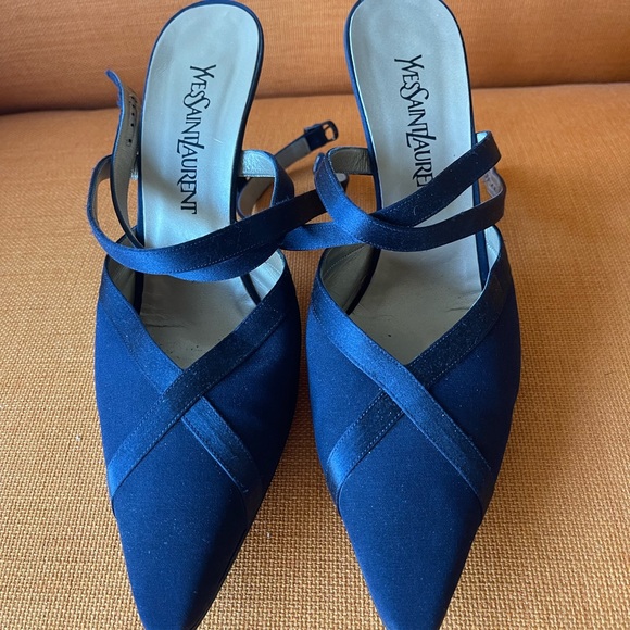 YVES SAINT LAURENT NAVY HEELS💝HP - Picture 4 of 10